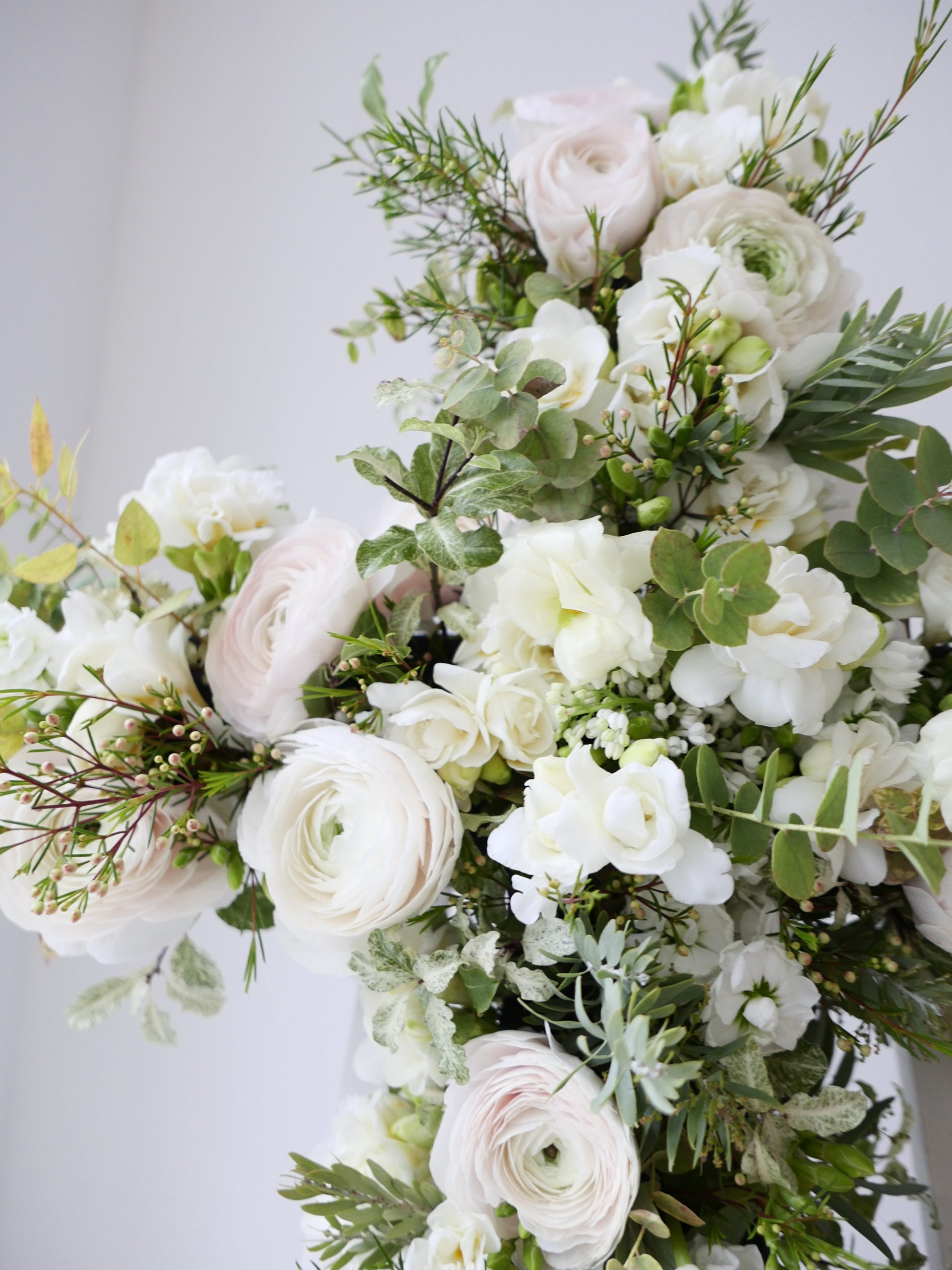 Croix funéraire fleurie Prairie blanche – Image 2