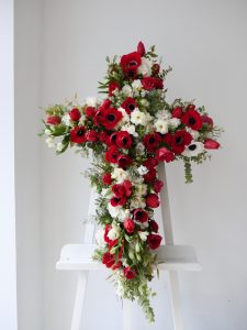 Croix funéraire fleurie Signature Rouge et Blanche